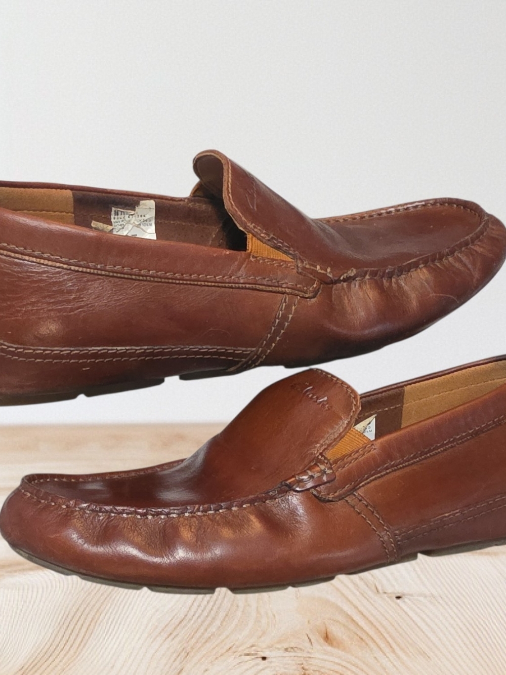 Clarks Men's Chestnut Brown Leather Slip-On Loafers